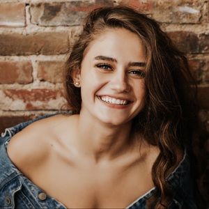 Meet your Posher, Olivia